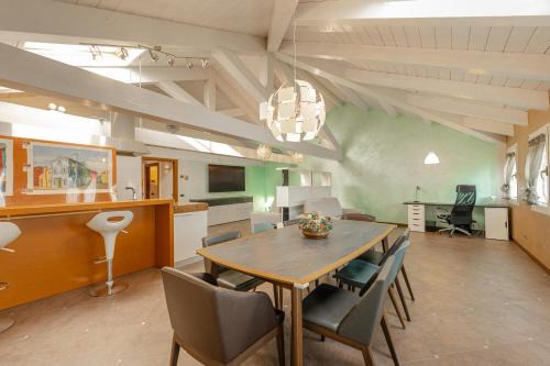 Burano Apartment | Luxury Burano Penthouse with Lagoon View Terrace