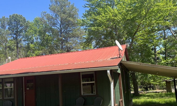 Roland Cottage | Luxury cabin close to State Parks!