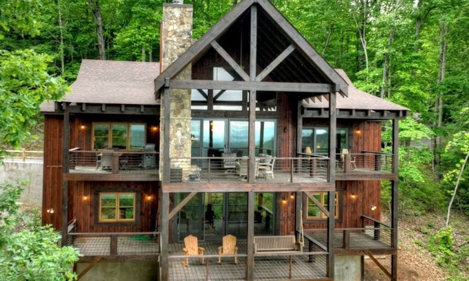 Ridgeline Vistas Cabin | Luxury Cabin | Stunning Mtn Views | Hot Tub