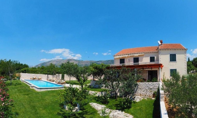 Mocici Villa | Luxury Cavtat Villa | Villa Antonija | 4 Bedrooms | Private Pool | Rural Setting