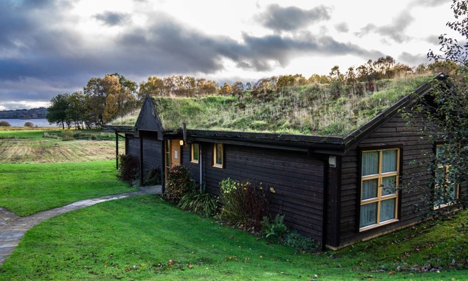 Balmaha Ski Chalet | Luxury chalet with hot tub and loch views