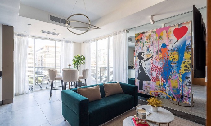 Evaristo Morales Condo | Luxury-CityCenter-1br-View-Pool-Downtown-Yellowkey