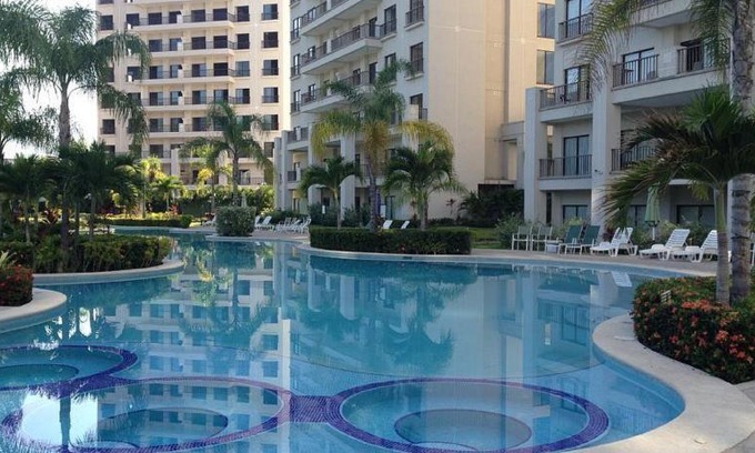 Barrio Santa Lucia Apartment | Luxury Condo Jaco Beach