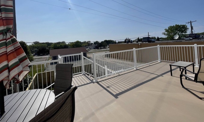 Caseville Condo | Luxury Condo Overlooking Marina