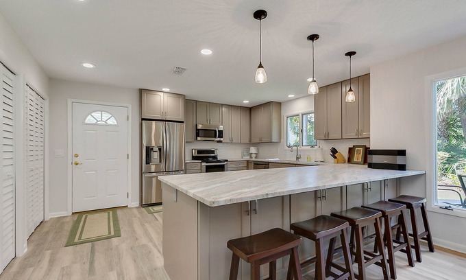 Sawgrass Condo | Luxury condo in Sawgrass County Club. Short walk to the beach!