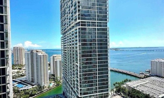 Downtown Miami Condo | Luxury condo w balcony & stunning views, W hotel amenities- pool, spa, gym!