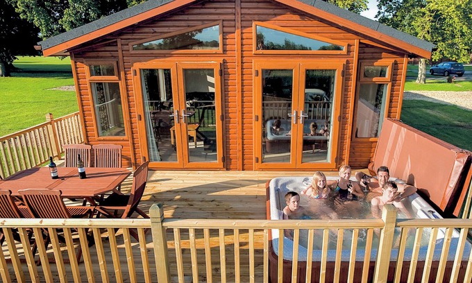 Diss Ski Chalet | Luxury contemporary lodge.