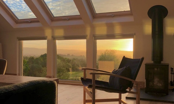 Montgomery Cottage | Luxury cosy countryside retreat, great for walkers. Sleeps up to 4.