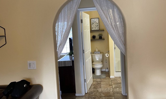 Atascadero Cottage | Luxury Cottage Near Atascadero Lake
