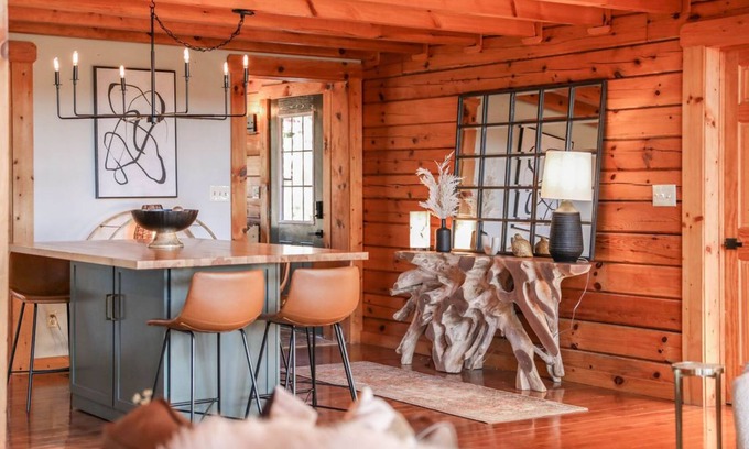 Faber House | Luxury, Curated Lakefront Cabin with New Hot Tub. Near Breweries and Vineyards!