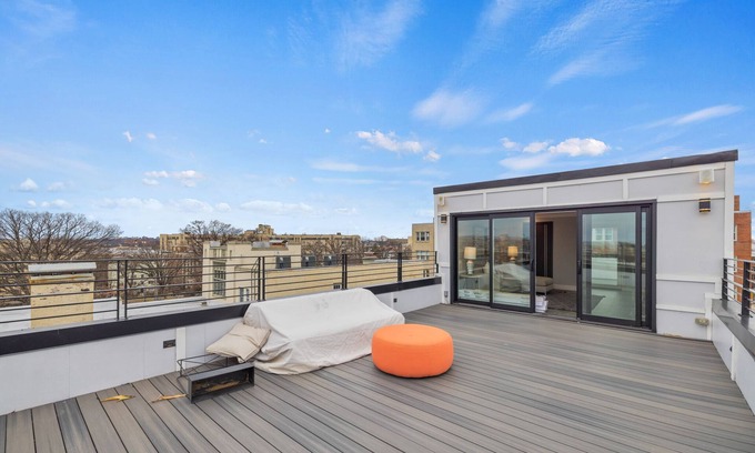 Reed-Cooke Condo | Luxury DC Penthouse w/Private Rooftop Deck!