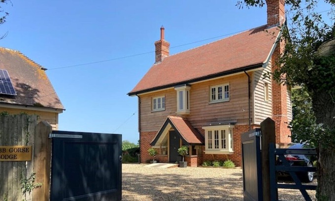 New Forest District Cottage | Luxury Detached House in Exceptional Location