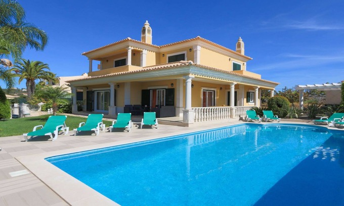 Vale de Parra Villa | ★Luxury Detached Holiday Villa Alegria, n/Galé Beach, Albufeira