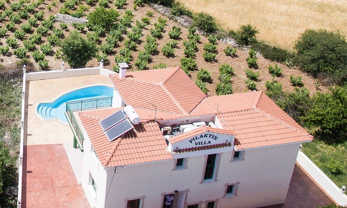 Kathikas Villa | Luxury detached Villa with Private swimming Pool/Free WiFi/Welcome Hamper