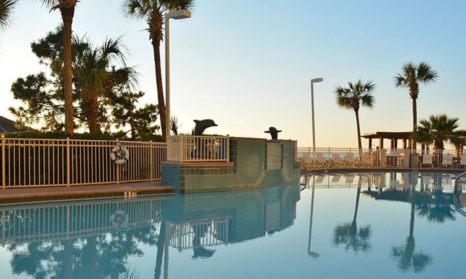 Destin Condo | Luxury direct oceanfront rental. Deep cleaned between all renters.