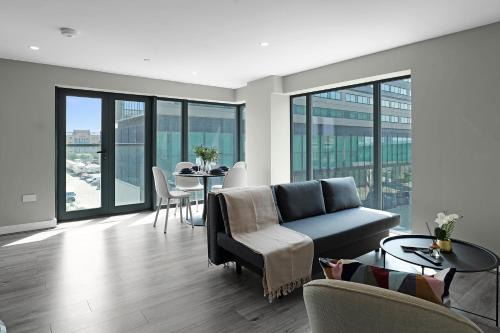 The Docks Apartment | Luxury Dockside Apartment