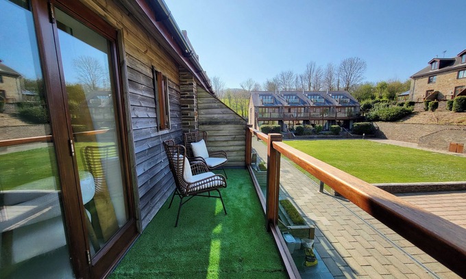 Totnes House | Luxury Dog Friendly Cottage - Golf & Spa Breaks