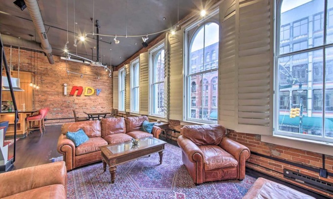 Wholesale District Condo | Luxury Downtown Loft - Walkable to everything!