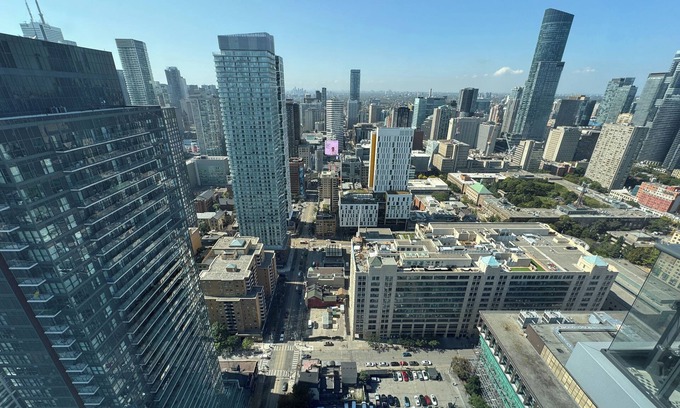 Garden District Condo | Luxury Downtown Toronto Condo | Gym + Indoor Pool