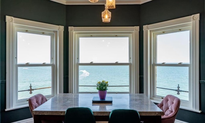 Herne Bay Apartment | Luxury Duplex Penthouse on the Beach with Panoramic Sea Views