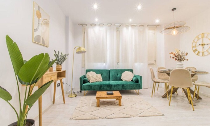Zaragoza Old Town Apartment | Luxury Duplex Plaza del Pilar