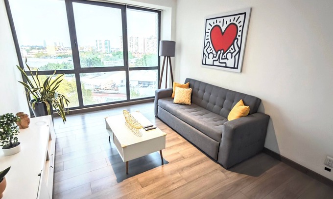 Granada Apartment | Luxury Escape Indoor Pool, Gym, High Speed WiFi