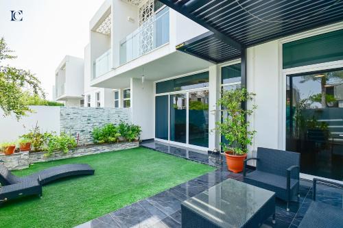 Dubai Villa | Luxury Escapes - Private Villa with 3Bedroom plus Maids - Mudon