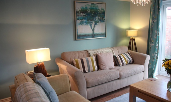 Seahouses House | Luxury family beach retreat with Hot Tub 150 m to beach.