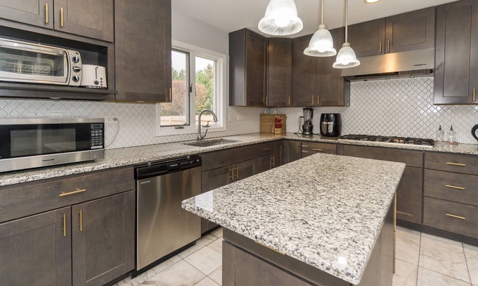 Forestview House | Luxury Family Home Near Downtown Chicago