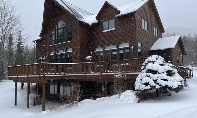 Montgomery Center House | Luxury Family Chalet with views of Jay Peak, 3 miles from Jay Peak Resort
