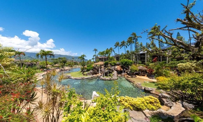 Princeville Hotel | Luxury Getaway in Princeville! Swimming Pool, Full Kitchen!
