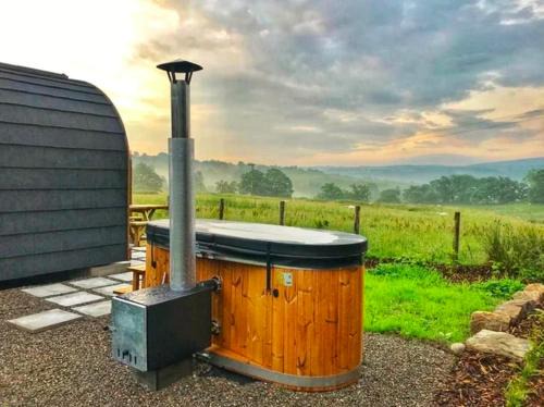 Wing Other | Luxury Glamping Pod - Garthside Farm Holidays