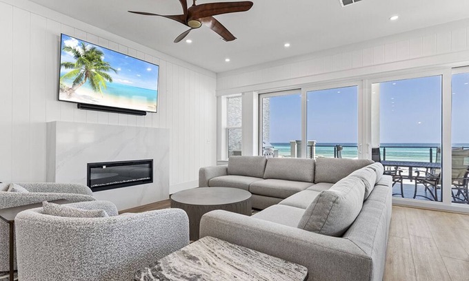 Gulf Trace House | Luxury Grayton Beach House ON THE SAND in 30a! Private Beach, Porch, Balcony.
