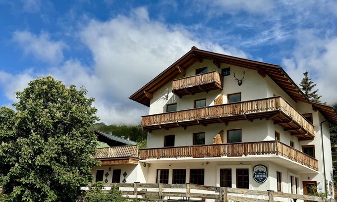 Pettneu am Arlberg House | Luxury group accommodation with sauna & cinema