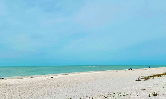 Sanibel Condo | Luxury gulf front/gulf view 3br/3ba + CABANA. Incr