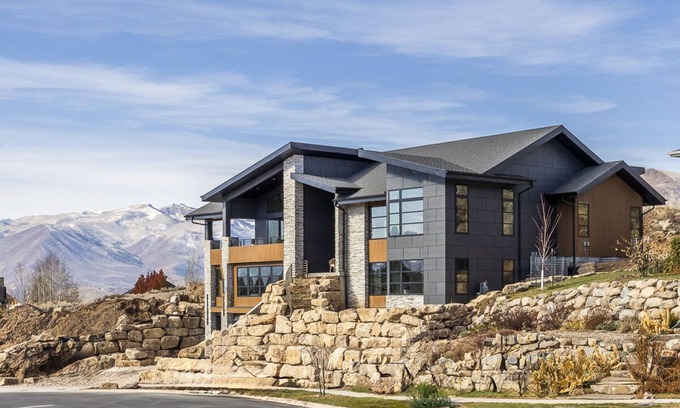 Park City House | Luxury Heber Home- Minutes from Park City- Sleeps 16
