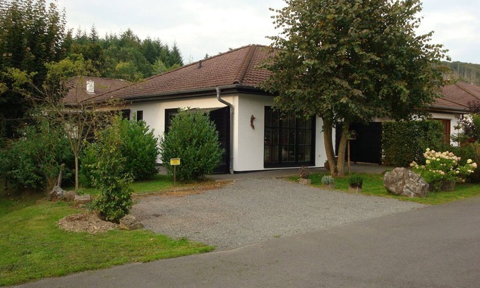 Frankenau Apartment | Luxury holiday home, 100 meters from forest, swimming pool nearby, 4 km from Edersee