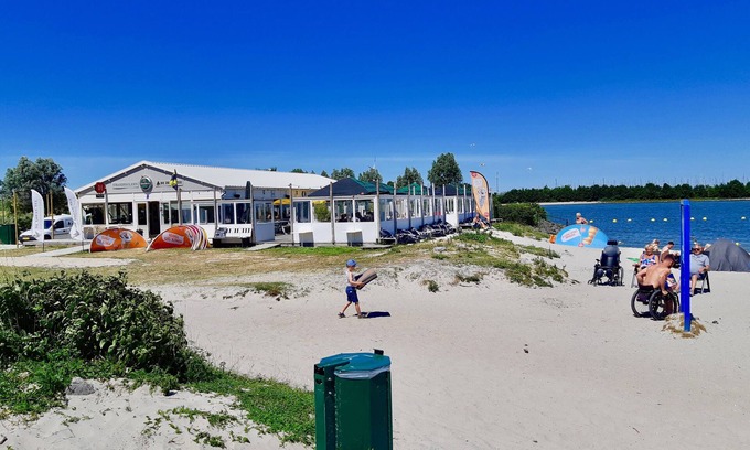 Medemblik House | Luxury Holiday Home, Large Garden, Free Motorboat Usage for Our Guests