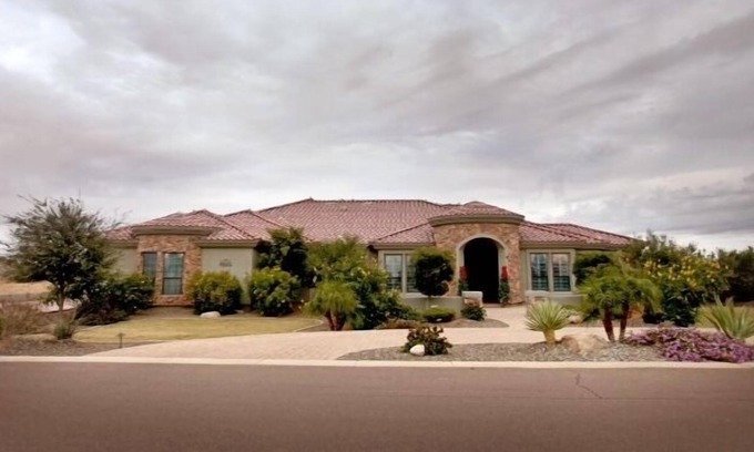 Maricopa County House | Luxury Home 10 min: Surprise Tennis Complex, Cardinal Stadium, Casino & Shopping