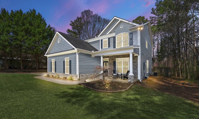 Clarkdale House | Luxury Home - ATL - No Cleaning Fee!