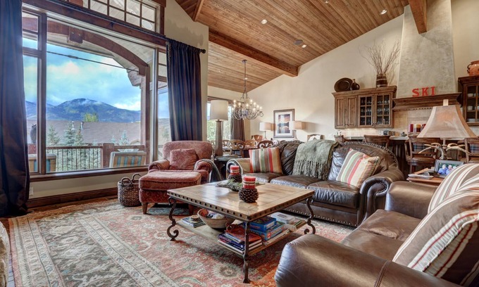 Park Meadows House | Luxury Home, Full Mountain Views, 5 Minutes to Historic Main St, Skiing, Golf