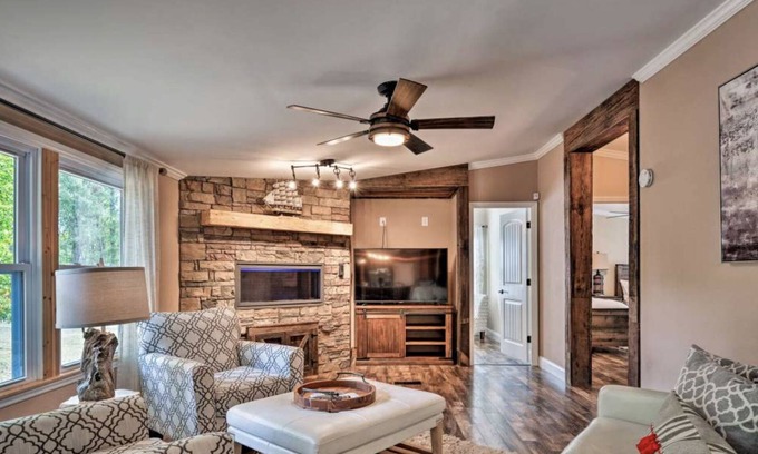 Fort Mill House | Luxury home getaway near Ballantyne