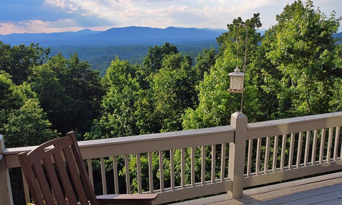 Cleveland House | Luxury Home in the North Georgia Mountains