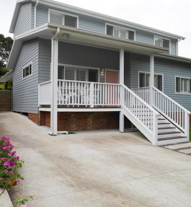 Yowie Bay House | Luxury Home in Yowie Bay - pet friendly