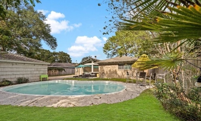 Westbury House | Luxury home
