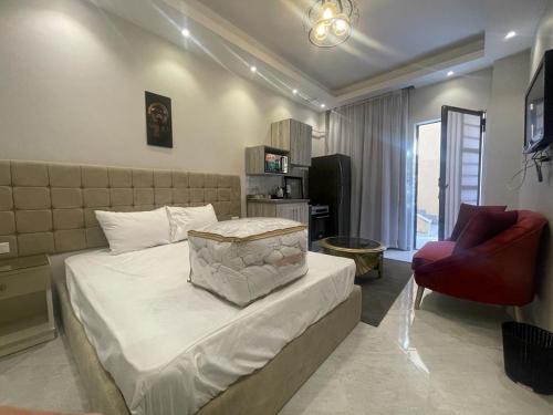 Sheikh Zayed City Apartment | Luxury Host-180 Sheikh-Zayed