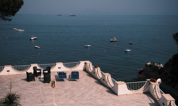Pucara House | Luxury House Marinadalbori, Terrazzo Privato a 10 Metri dal Mare in Amalfi Coast