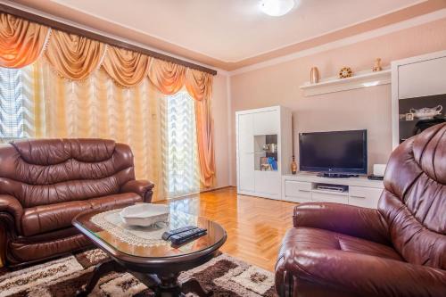 Karuc Villa | Luxury House Petrovic - Vranjina Skadar Lake