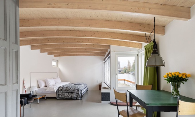 Haarlemmerbuurt Other | Luxury Houseboat-apartment in the Historic Center
