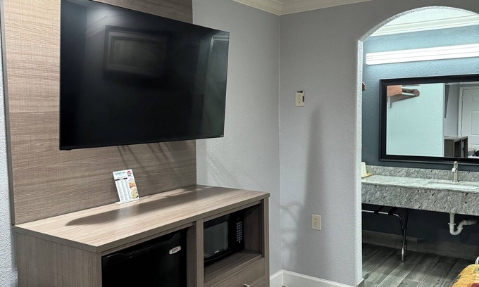 Northside Hotel | LUXURY INN